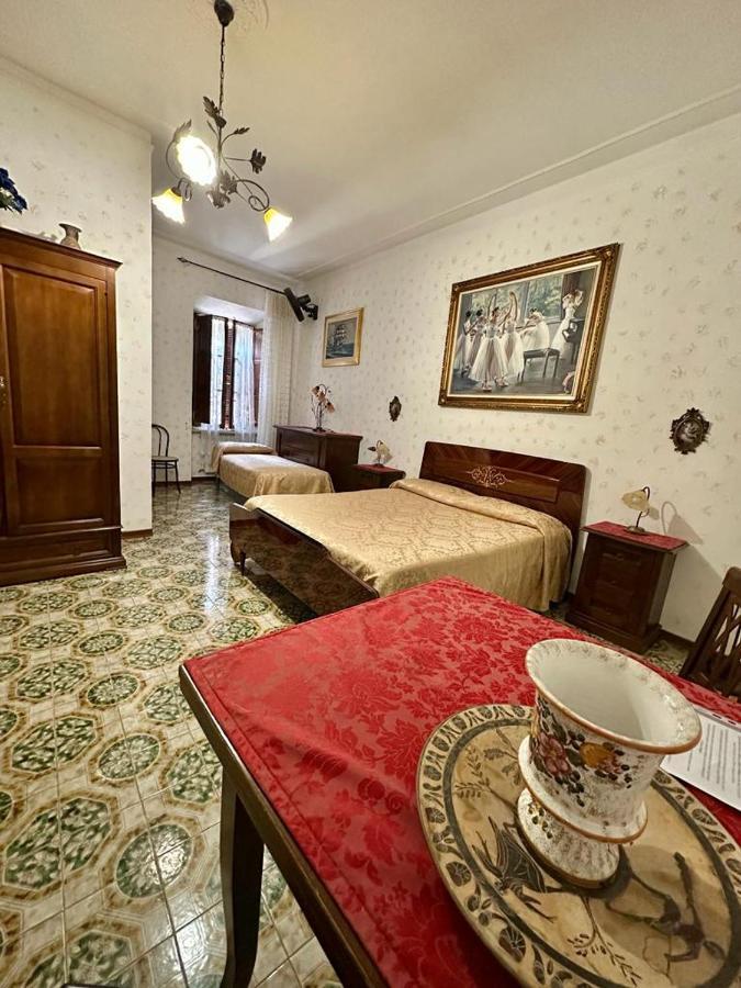 Pensione Italia Bolsena Habitación foto